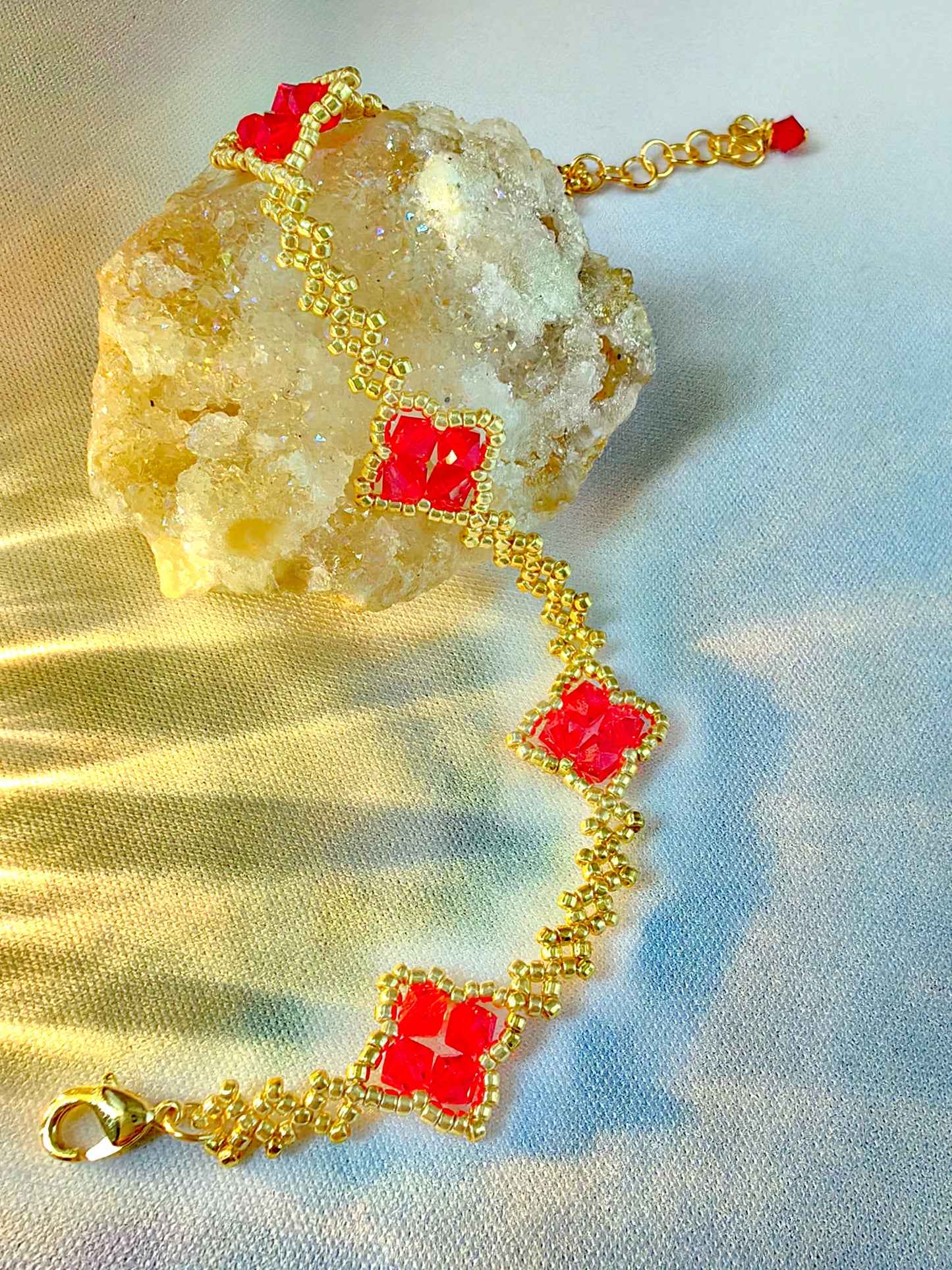 Handmade Jewelry Four Leaf Clover Miyuki Beaded Bracelet in red